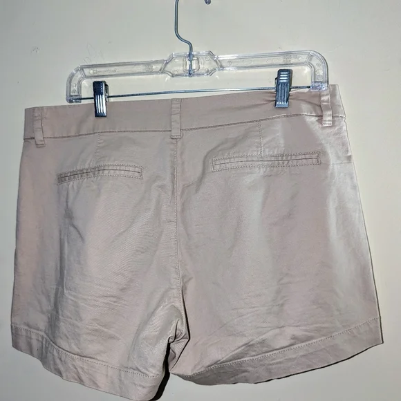 Old Navy Everyday Shorts Size 10 - Picture 2 of 3
